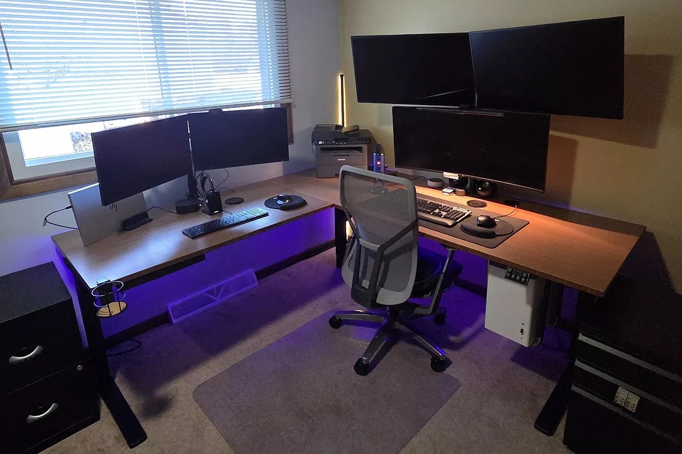 L-shaped standing desk