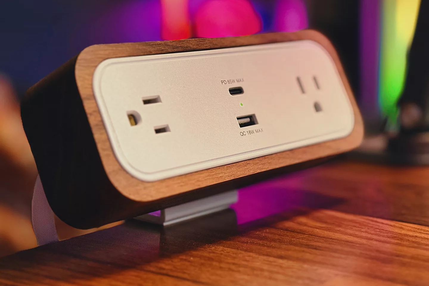 Duomount power strip