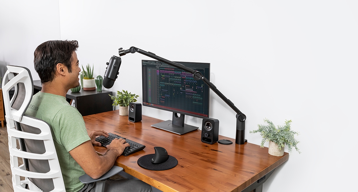 Achieve stable positioning for recording, broadcasting, and streaming