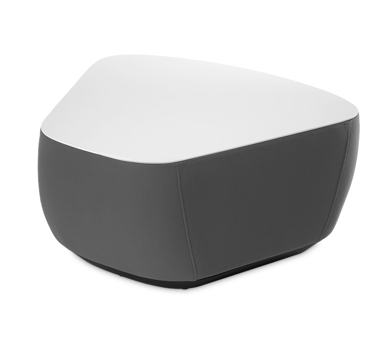 Dillo Wedge Table
